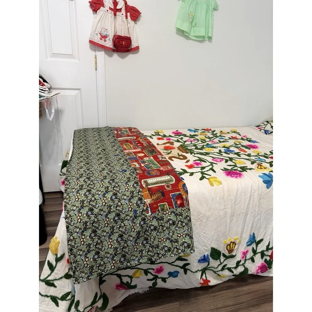 Handmade Quilt 54.5 X 73.5 Farmhouse Antiques Barn Cow Farm Western Blanket Barn